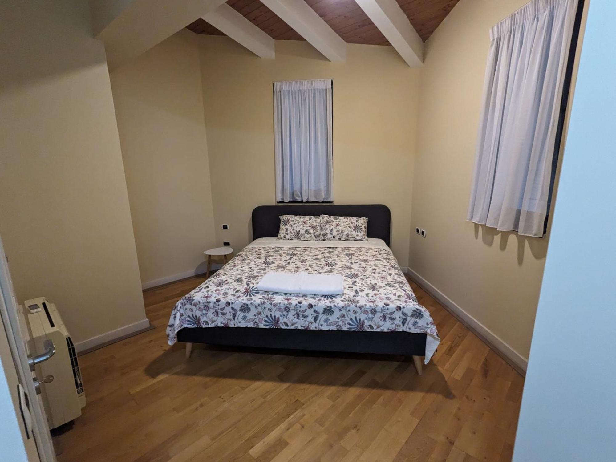 9-2b Apartament